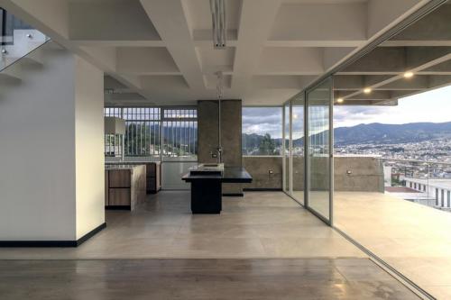 HOLGER CUADRADO TORRES