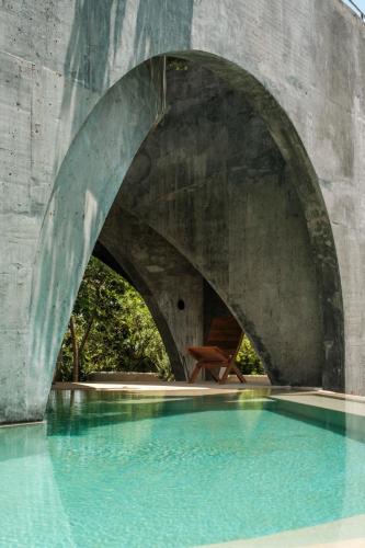 ESTUDIO-CARROLL-Richard-Stow-300dpi-8228